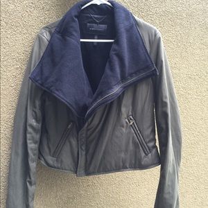 🌿olive and black jacket