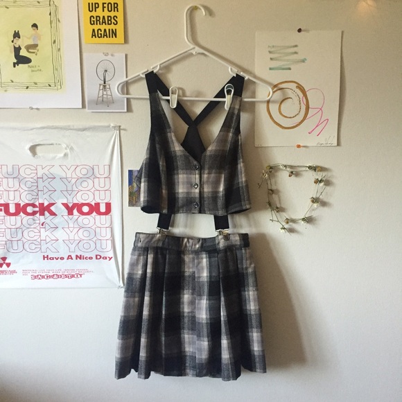 UNIF KNOCKOFF!
