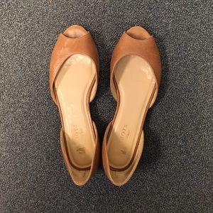 Blush pink flat sandals