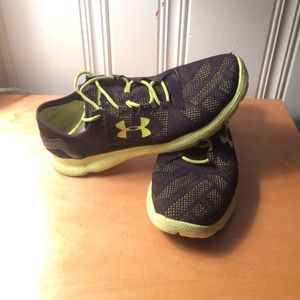 MENS 9 1/2 UNDER ARMOR SPEEDFORM RUNNING SHOES