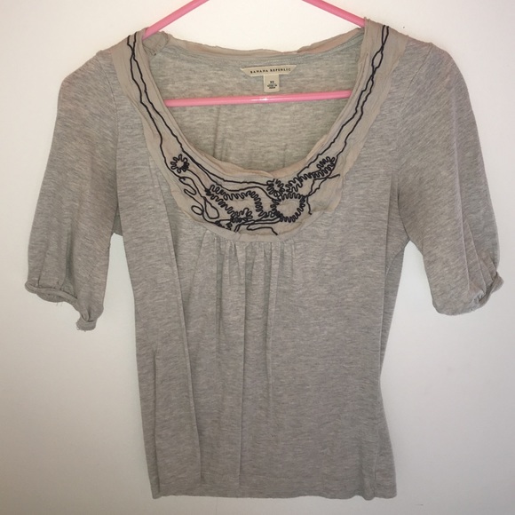 Banana Republic ¾ Sleeve Embroidered Shirt