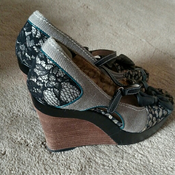 Bobbi Blu Lace Wedges