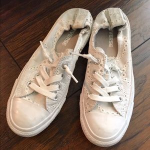 Converse lace tennis shoes