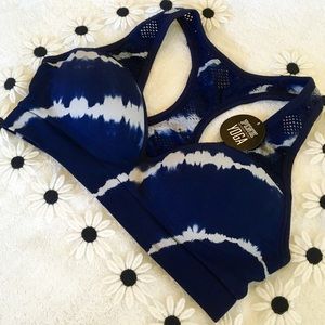 VS Pink Seamless Push-Up Sports Bra