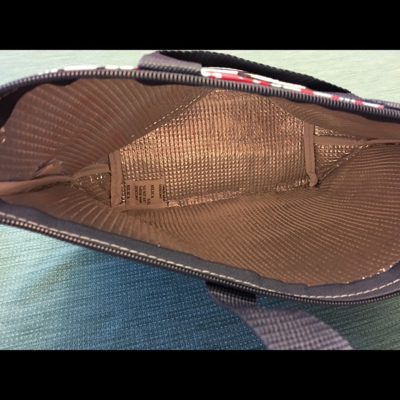 Thirty-One Insulated Flip Flops Thermal Tote - Picture 3 of 4