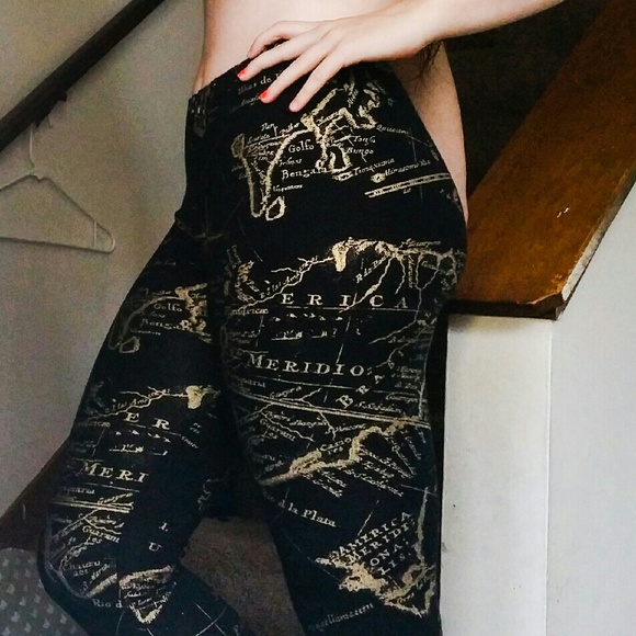 Map Outline Leggings