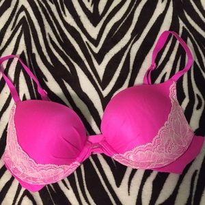 Victoria's Secret Fabulous Plunge Bra
