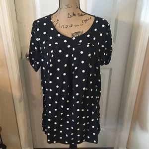 Adorable polka dot flowing top