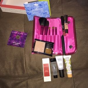 Beauty deluxe sample box