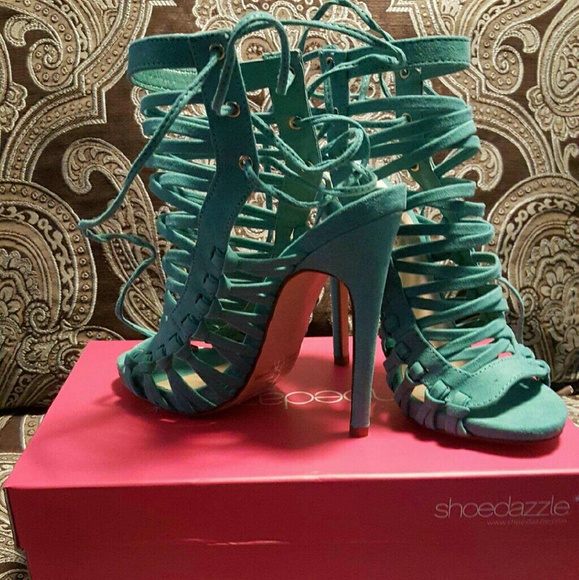 Heels - Picture 3 of 3