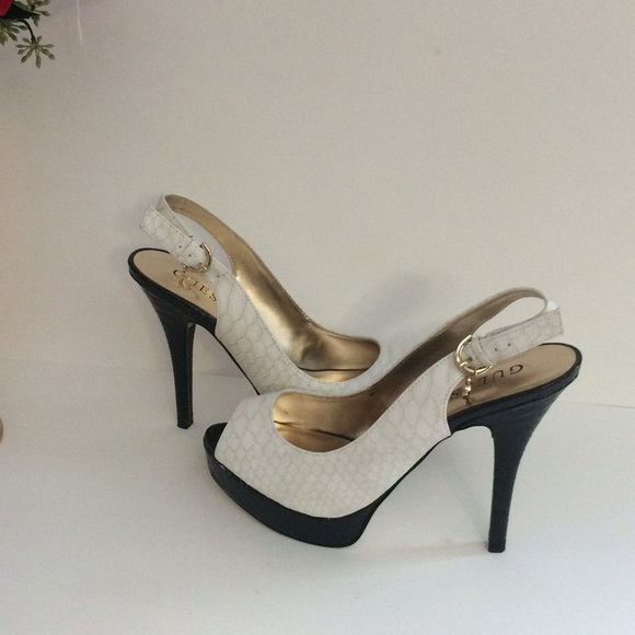 Final reduction 🌹Guess shoes🌹 - Picture 2 of 4