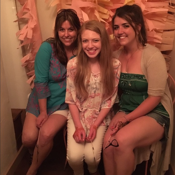 Meet the Posher Other - Meet your Posher, Grace