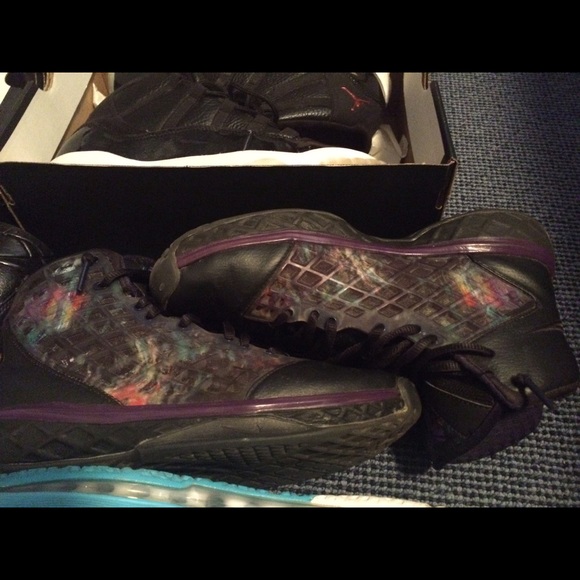 Kicks