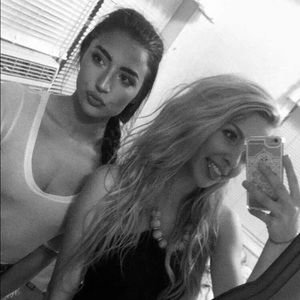 Meet your Posher, Claudia