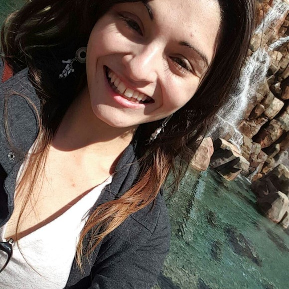 Meet your Posher, Alicia