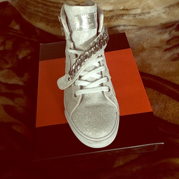 G by guess shoes worn once.