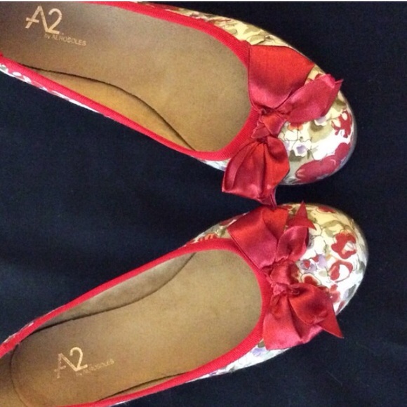 Aerosoles Floral Flats sz 6.5