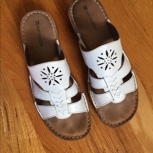 Naturalizer sandals