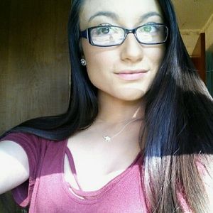 Meet your Posher, Sierra