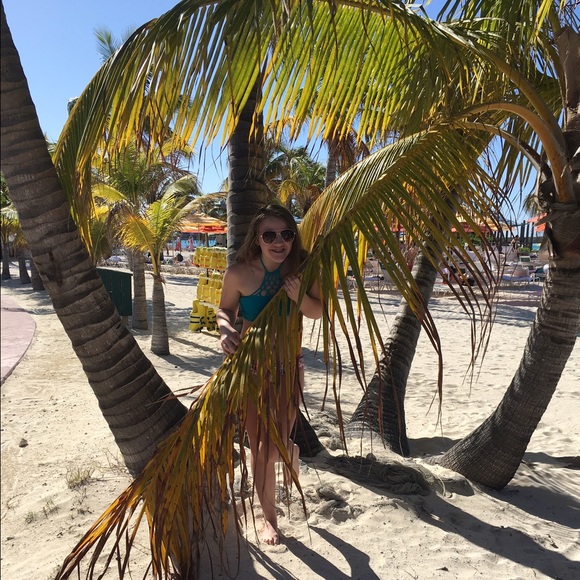 Meet your Posher, Brooke - Picture 1 of 1