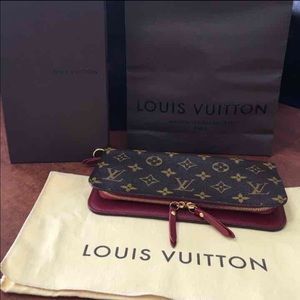 🌺SOLD🌺Authentic Louis Vuitton insolite wallet