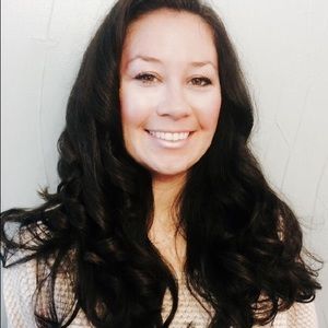 Meet your Posher, Lorae