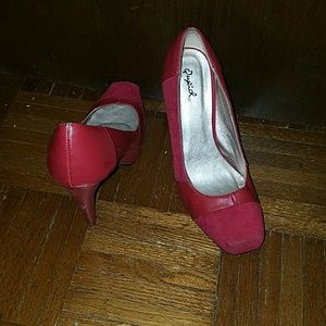 Women's pumps