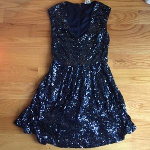NWOT Beautiful Sequin Navy Blue Party Dress