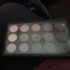 MAC cool neutral eyeshadow