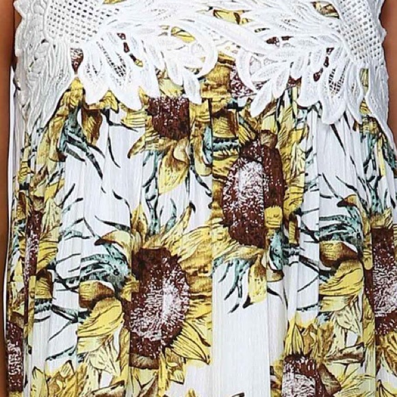 Sunflower Meadows Dress - Picture 4 of 4