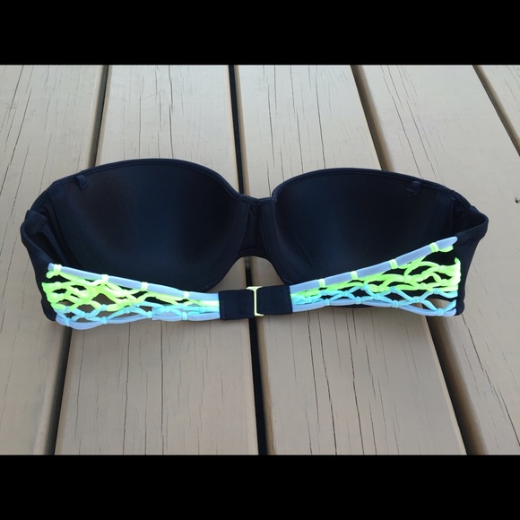 VS swimsuit top - Picture 3 of 4