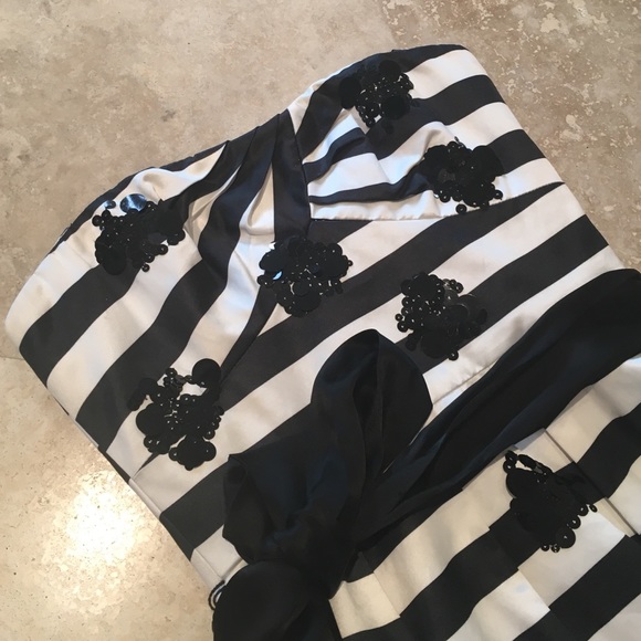 BCBG striped minidress with sequin detail & belt - Picture 2 of 4