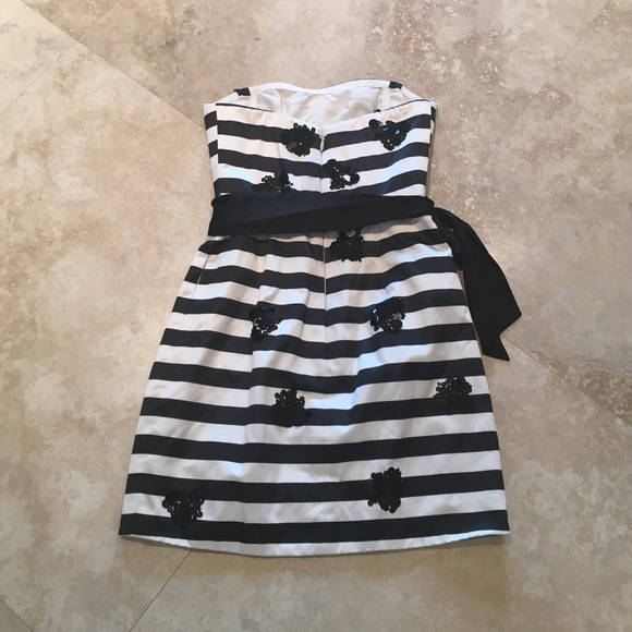 BCBG striped minidress with sequin detail & belt - Picture 3 of 4