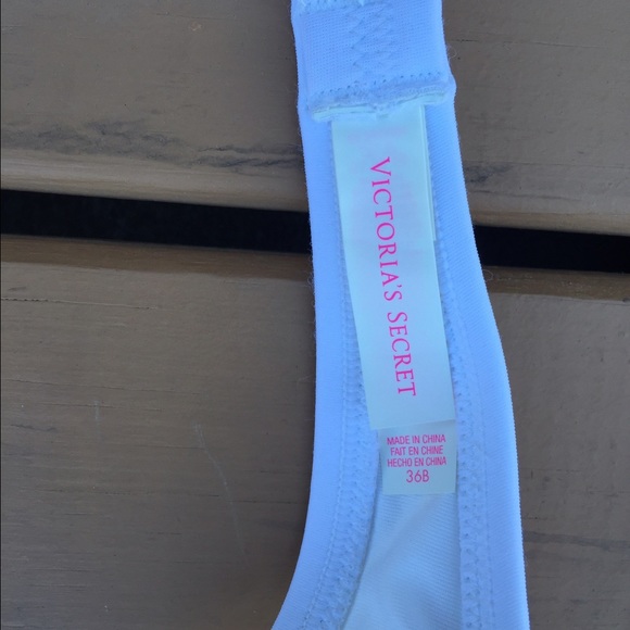 VS swimsuit top - Picture 3 of 3