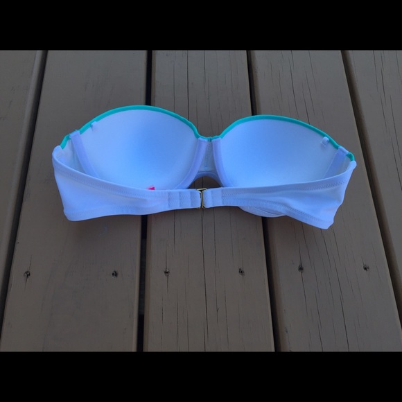 VS swimsuit top - Picture 2 of 3