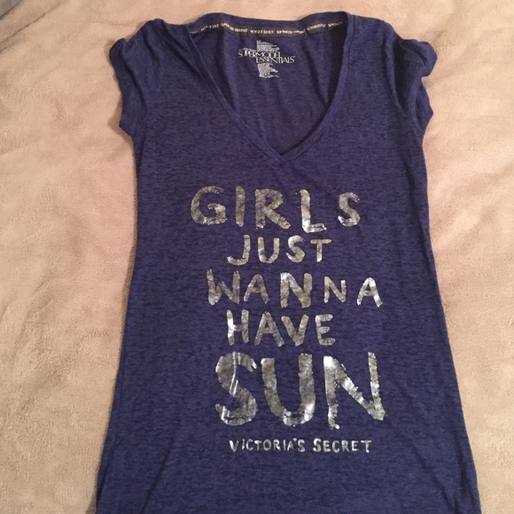 small Victoria secret vneck