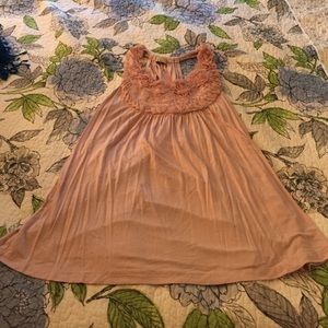 Pink tank top with rose detail