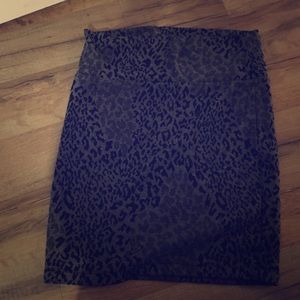 Leopard print pencil skirt