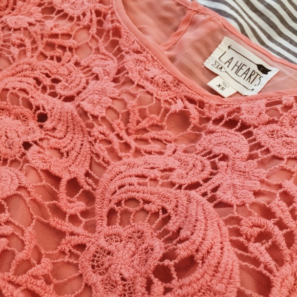 LA Hearts cropped lace tank top