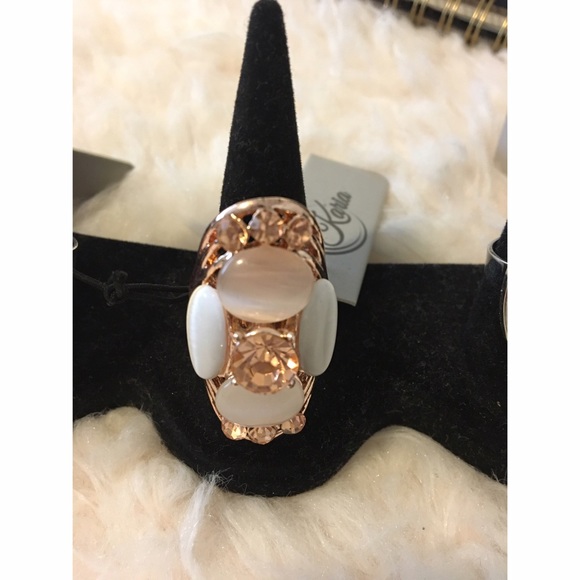 Rose Gold Ring - Picture 2 of 3