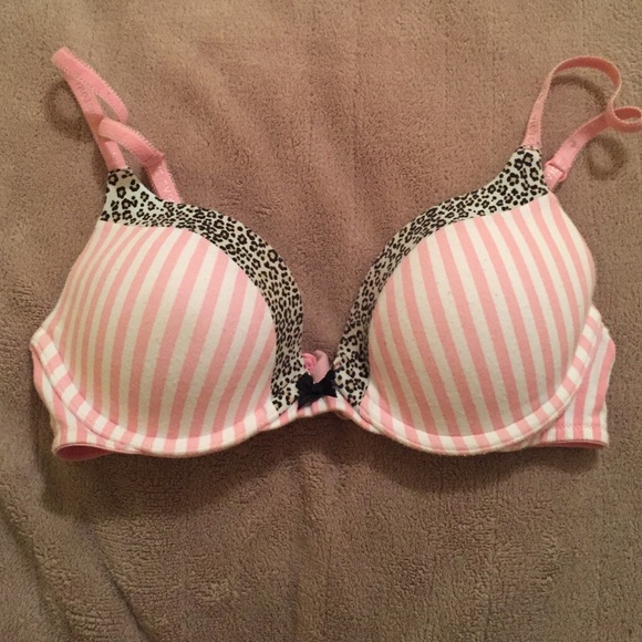 pink and cheat ah VS bra size 32C