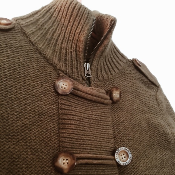 American Eagle sweater