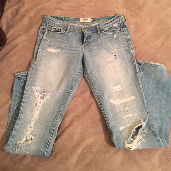 size 4 Abercrombie and Fitch light wash jeans