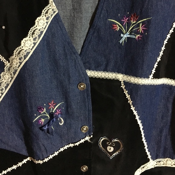 Denim embellished vest NWT. Size 2X - Picture 2 of 4