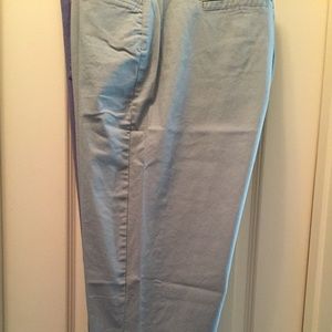 Stylish grey capris