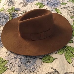 Tan hat with large brim