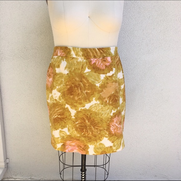 Plus Size Mustard Floral Pencil Skirt Sz 22WP