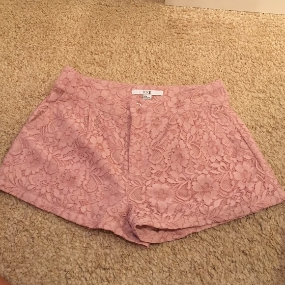 Super cute pale pink forever 21 shorts