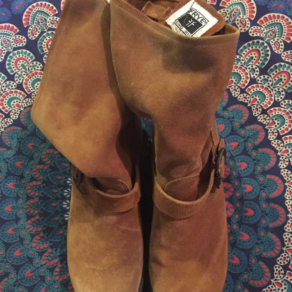 Frye Veronica Boot. I welcome offers - Picture 4 of 4