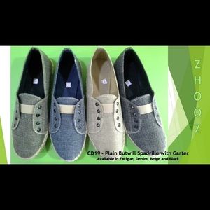 Canvas shoes